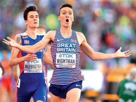 Wightman becomes 1500m world champion, commentary says father proudly ...