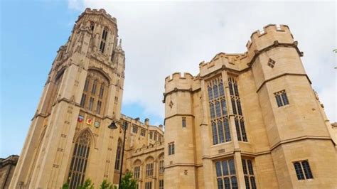 纵观英国本地大学排名，这11所大学才是英国人最认可的！ - 知乎