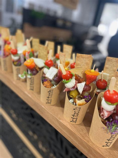 Nibbles, Natter & Paint - For those not doing the Xmas "office party ...