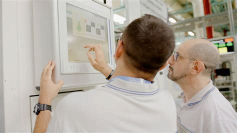 Application report: Stellantis - ifm