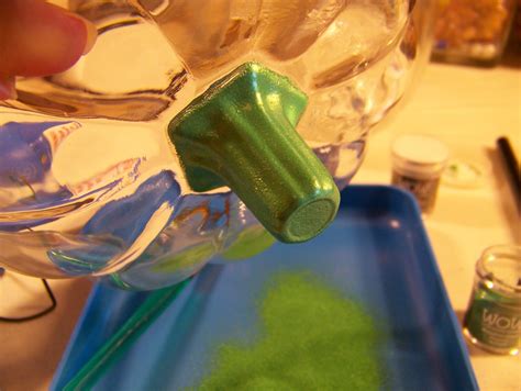 Using Embossing Powder On Glass 的图像结果