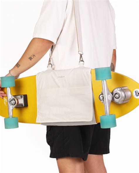 Professional Durable Nylon Skateboard Duffle Backpack,Best Waterproof ...