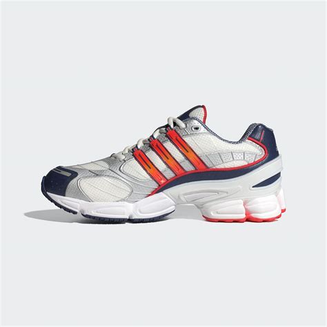 Shoes - OZWEEGO Pro Shoes - White | adidas Qatar