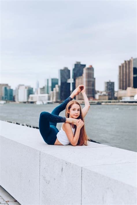 Anna McNulty Contortion Poses 的图像结果