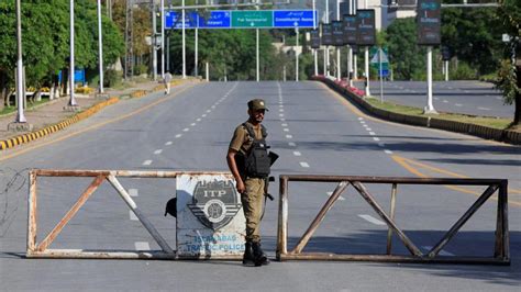 Islamabad lockdown ends peacemaker euphoria in Pakistan. ‘No one cares ...