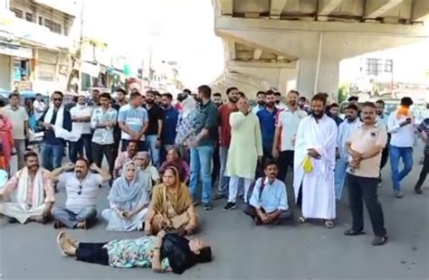 Breaking: Samba में जोरदार प्रदर्शन, लोगों ने Jammu-Pathankot राष्ट्रीय ...