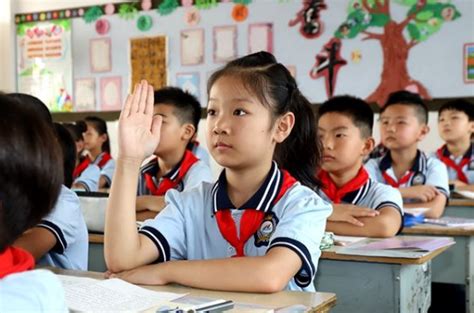 小学数学课堂怎样开展生活化教学-上海论文网