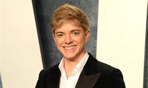 Parvati Shallow issues crushing update on Mae Martin romance