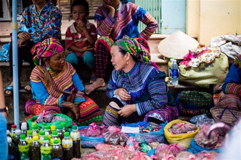 Friendly Local People 的图像结果