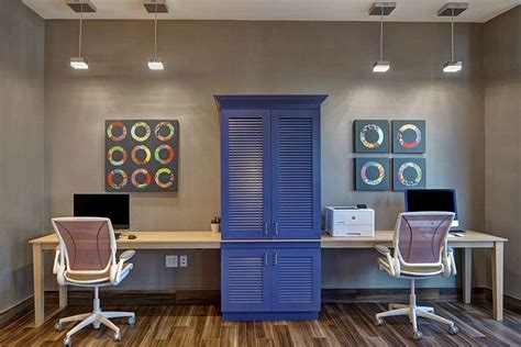 HOME2 SUITES BY HILTON CHARLOTTE UPTOWN - Hotel Reviews, Photos, Rate ...