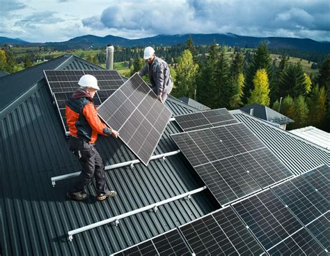 Photovoltaik: Mit dieser Beschichtung halten Solarzellen 75 Jahre ...