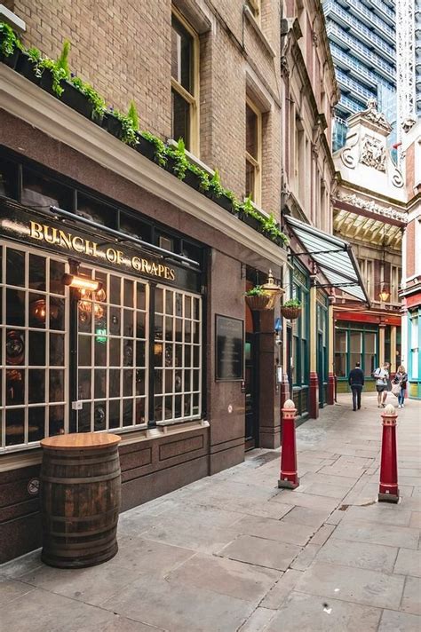 THE BUNCH OF GRAPES, London - Restaurant Reviews, Phone Number & Photos ...