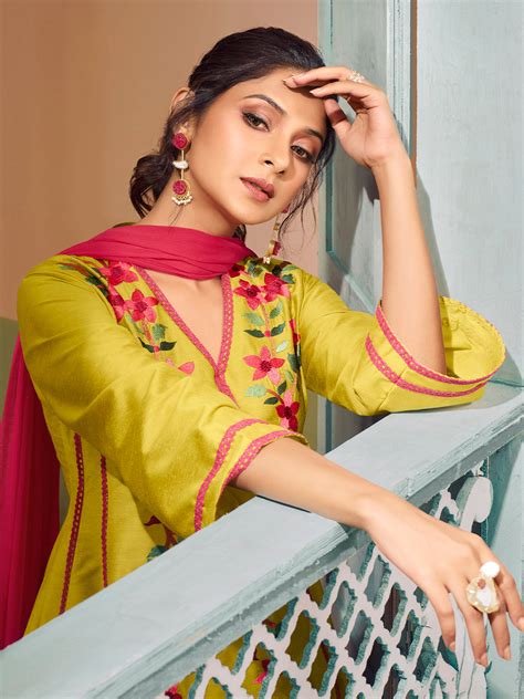 Bhama Couture Jennifer Winget Yellow Embroiderd Anarkali Flared Kurta