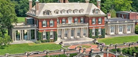Gatsby's Gold Coast Mansions | Discover Long Island