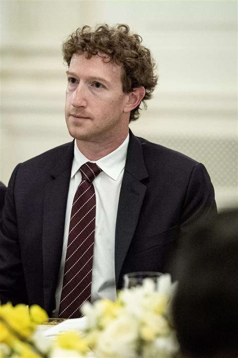 Mark Zuckerberg drops another $1.5 billion pay package for top AI ...