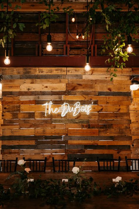 NEON WEDDING SIGN IDEAS｜a&bé bridal shop