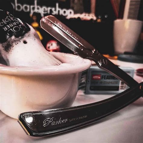 6 Best Straight Razor Shaving Kits: Sharp & Smooth in 2024 - RanaBeauty