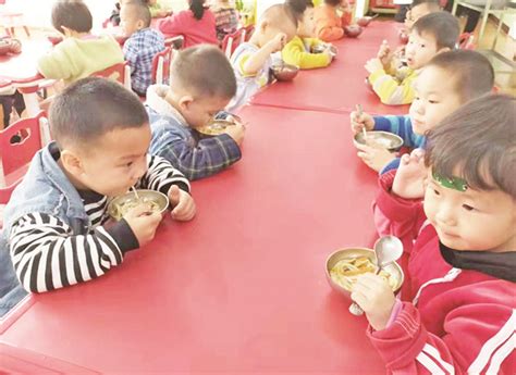 “明厨亮灶”守护幼儿饮食安全-宁夏新闻网