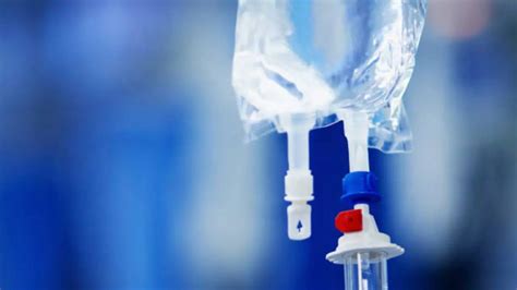 Odisha: Patient given injection, saline inside autorickshaw using ...