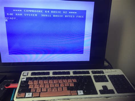 Broken Commodore Computer 的图像结果