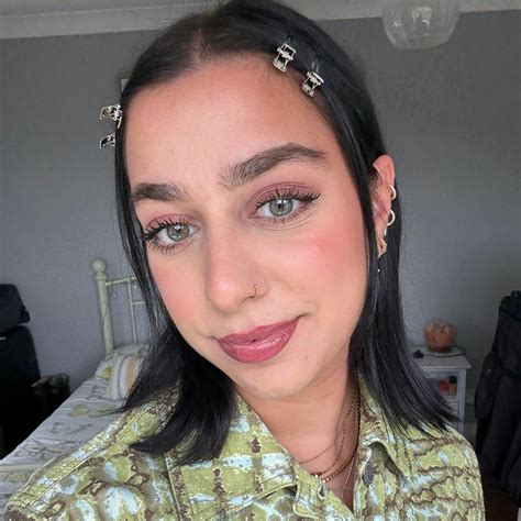 11 best long-lasting lipsticks that are actually smudge-proof and last ...