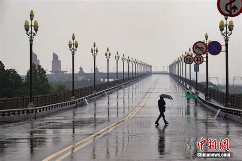 全封闭大修开启 民众暂别南京长江大桥[组图]_图片中国_中国网