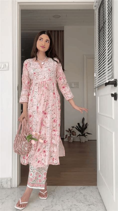Farheen in Chikankari Long Kurta in Muslin Cotton for Women- Pink Prin ...