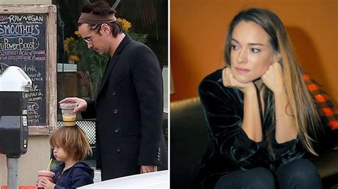 Tak na salonach lansuje się syn Alicji Bachledy-Curuś i Colina Farella ...