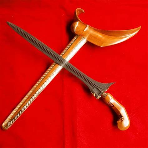 Jual Keris Lar Ngatap Sepuh Pamor Keleng Kinatah Gajah Singa Emas ...