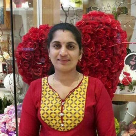Kerala politician Sunitha Prashanth dies after falling from moving car ...