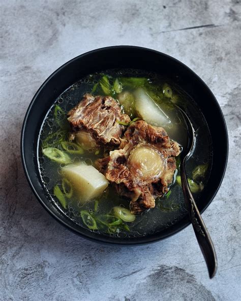 Korean Oxtail Soup (Kkori Gomtang) | The Subversive Table
