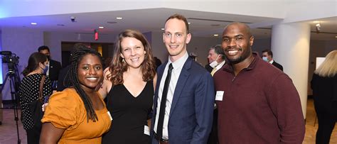 People Networking 的图像结果