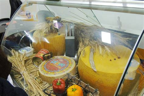 Brie Falling At This Insane Three-Course Cheese Filled Menu For INR 800 ...