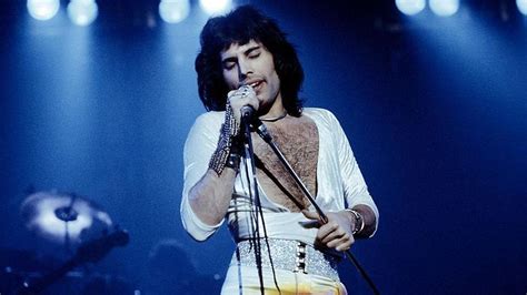 There's a new Freddie Mercury song and you can listen to it right now ...