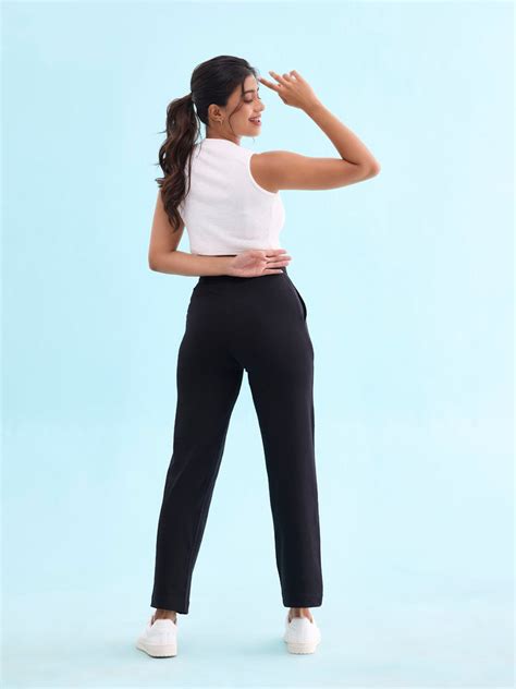 Women Solid Black Mid Rise Track Pant