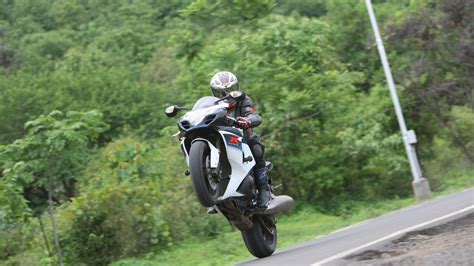 Suzuki GSX-R1000 2013 STD Exterior Bike Photos - Overdrive