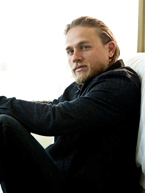 Katharine Towne Og Charlie Hunnam Charlie Hunnam Got Married In Vegas