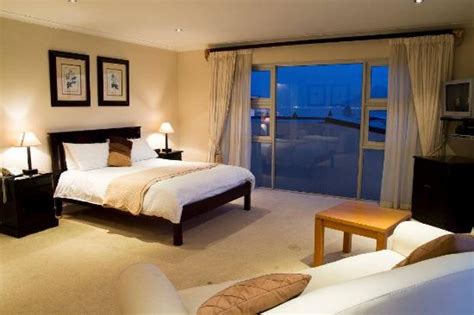 HENIK BOUTIQUE GUEST HOUSE (Bloubergstrand) - Guesthouse Reviews ...