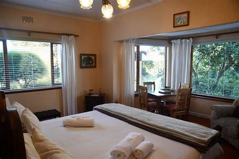 BRADCLIN HOUSE (Pinelands) - Cottage Reviews, Photos, Rate Comparison ...