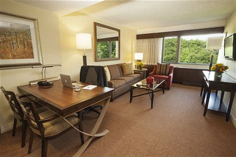 Q CENTER (Saint Charles) - Specialty Hotel Reviews & Photos - Tripadvisor