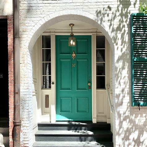 Why Your Next Front Door Should Be Green (And How to Paint It Flawlessly)
