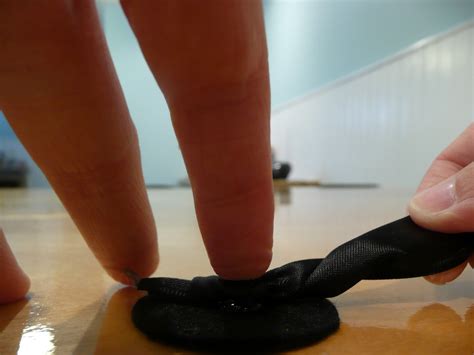 Satin Ribbon Tutorial 的图像结果