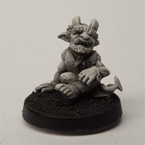 Buy Stonehaven Male Dwarven Teifling Miniature Figure (for 28mm Scale ...