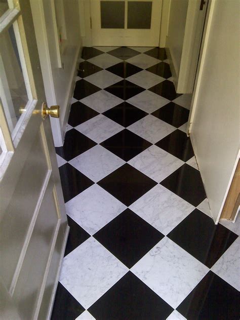 Checkerboard Vinyl Flooring: A Stylish And Durable Flooring Choice ...