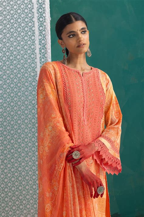 Peach Embellished Straight Kurta Set – SABHYATA CLOTHING