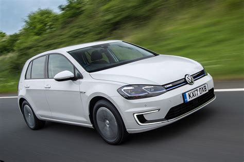 Volkswagen e-Golf review – traditional hatch to take on Tesla | evo