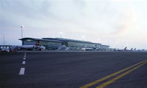 Airport adds 4 Rapid Exit Taxiways, 98% airside lighting now LEDs