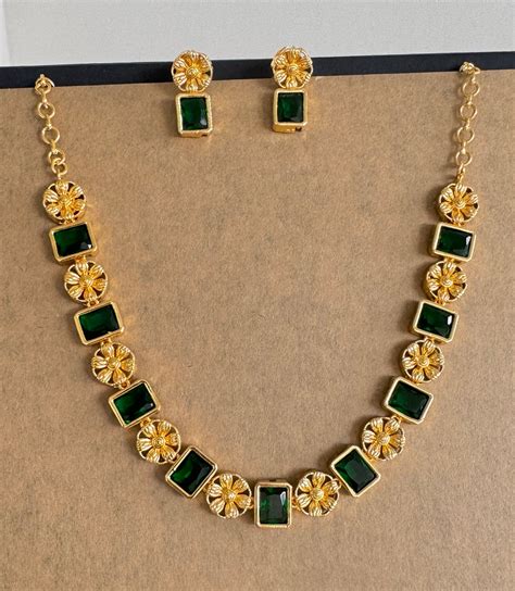 Gold tone green block stone flower necklace set dj-52094 – dreamjwell