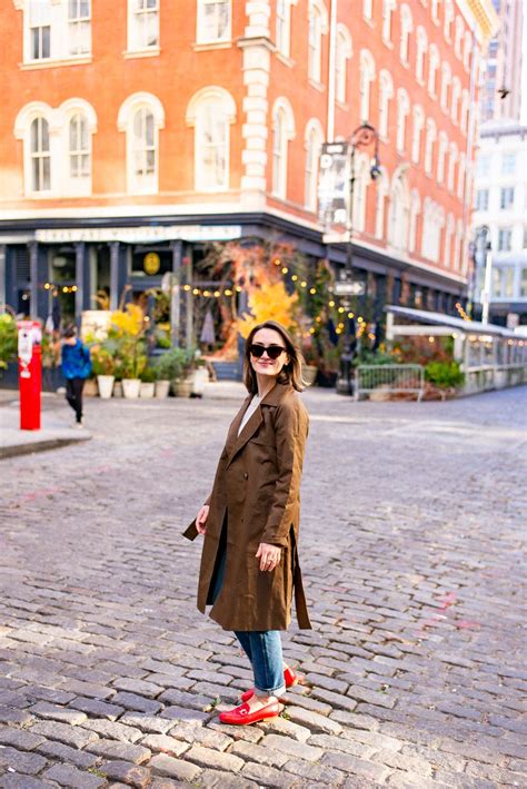 What to Wear in New York City in March (Helpful Local's Guide!)