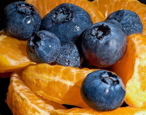 Complementary Colors Challenge: Blueberries and Oranges